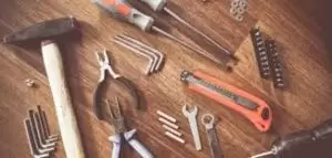 ادوات مصنوعه من الحديد