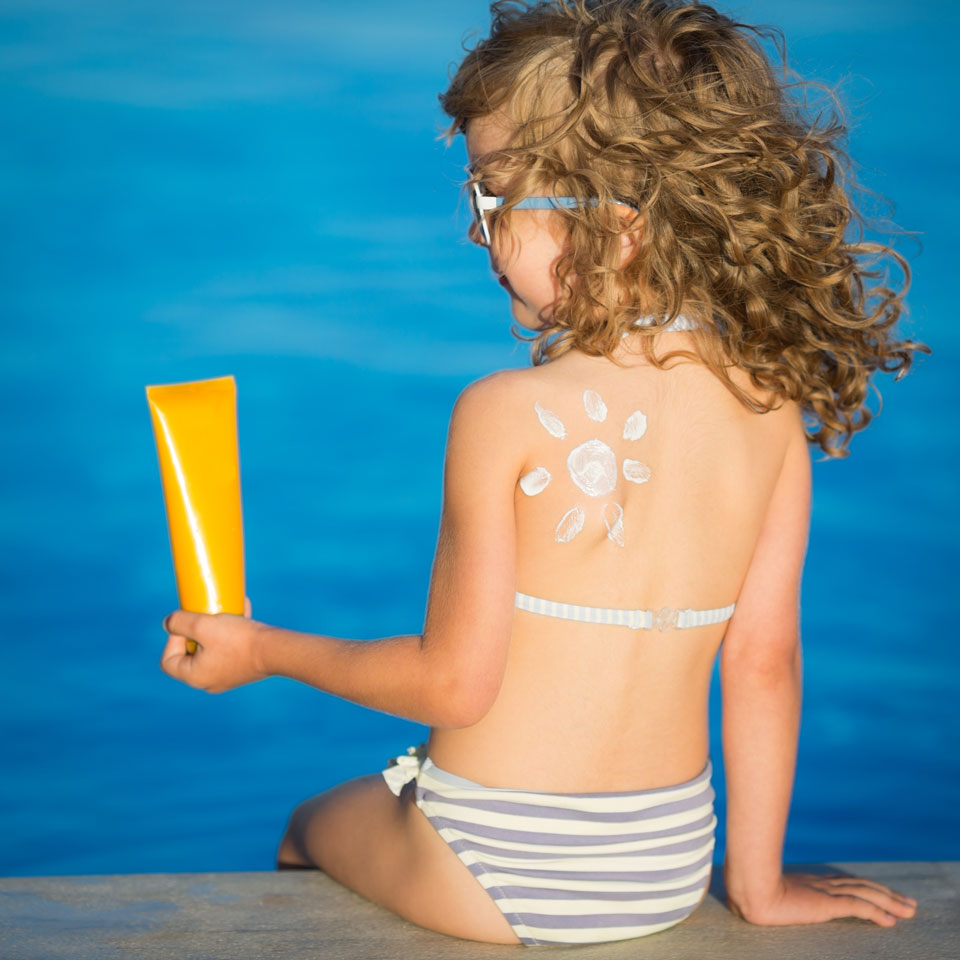 أهمية استخدام واقي شمس للاطفال| حماية فعالة من أشعة الشمس